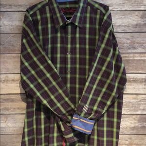 Robert Graham 4x but fits like a 2x